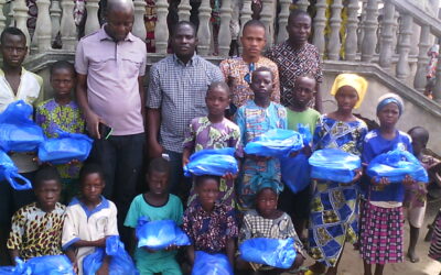 Don de kits scolaires aux enfants vulnérables des écoles primaires publiques de la commune de Sô-Ava.